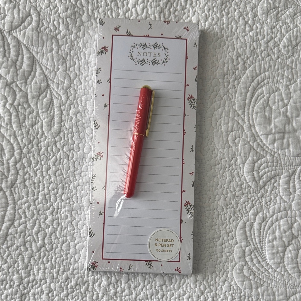 Laura Ashley Red and Gold Notepad & Pen Set (2 of 2)
